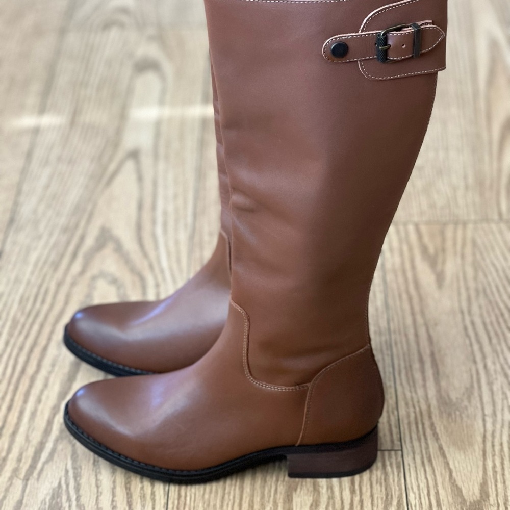 Brand new brown leather Steve Madden boots.